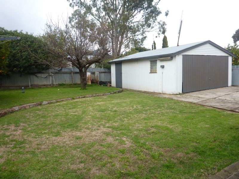 10 Chaliapin street, Rostrevor SA 5073