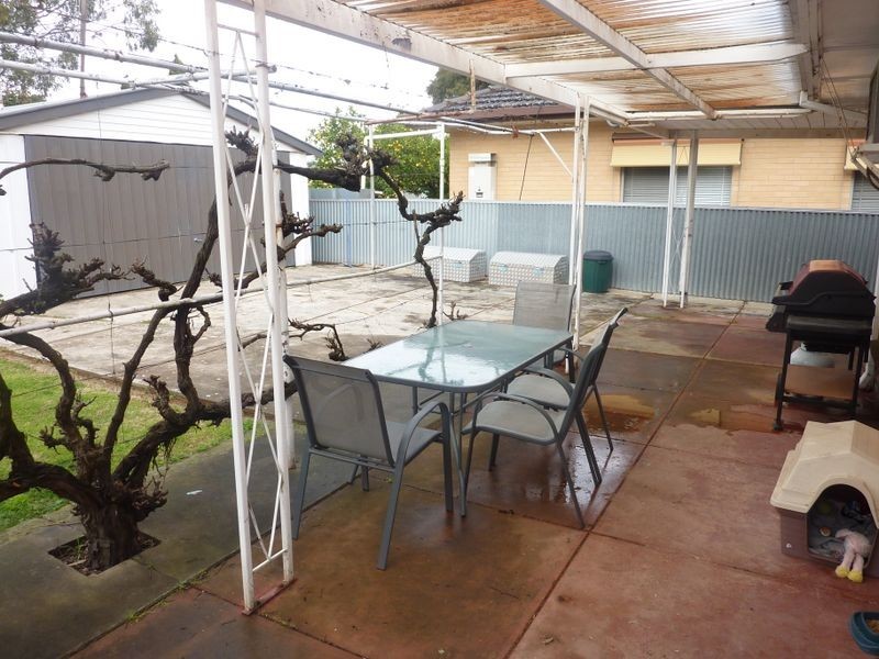 10 Chaliapin street, Rostrevor SA 5073