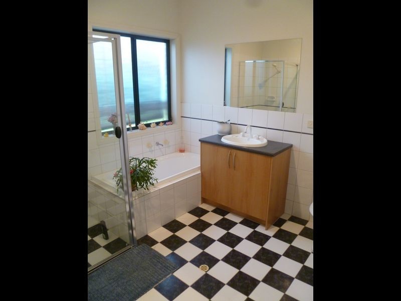 2B Vera Court, Paradise SA 5075