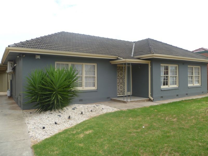 5 Strathbogie Ave, Findon SA 5023