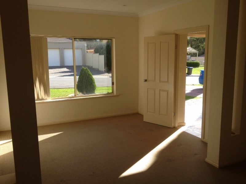 11b Nicola Court, Paradise SA 5075