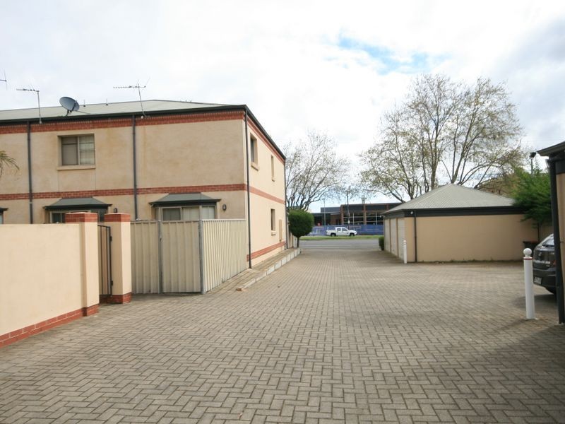 3/4 Osmond Tce, Norwood SA 5067