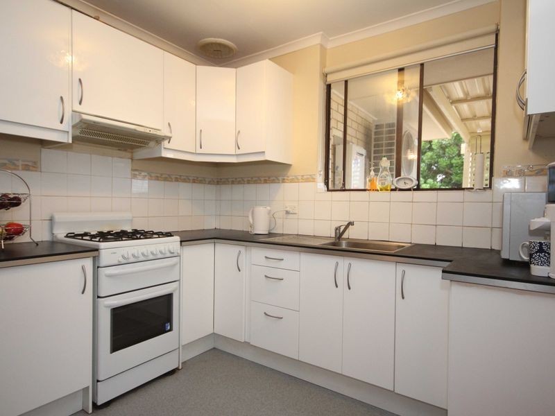 2/1 Peter Place, Campbelltown SA 5074