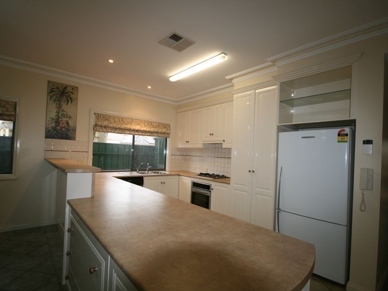 33 Willow Bend, Marden SA 5070