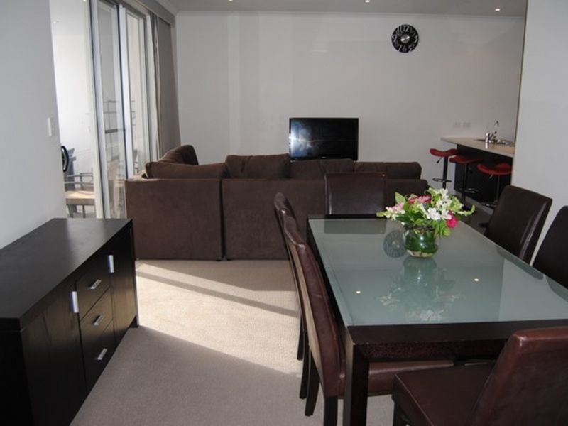 18/2-6 Goodall Parade, Mawson Lakes SA 5095