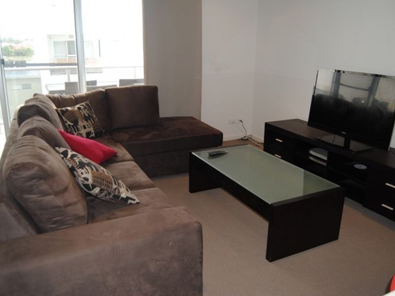 18/2-6 Goodall Parade, Mawson Lakes SA 5095