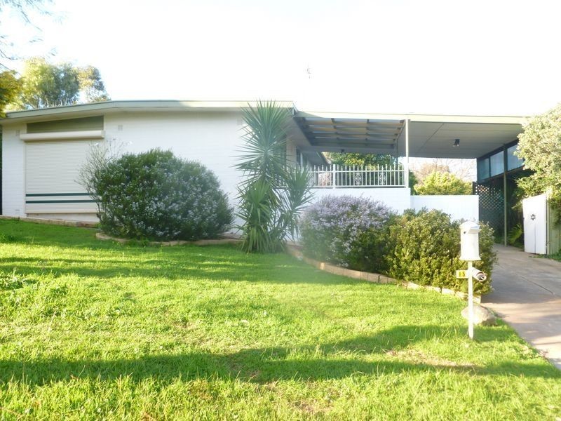 15 Parslow Road, Para Hills SA 5096