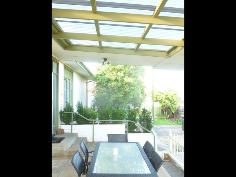 15 Parslow Road, Para Hills SA 5096