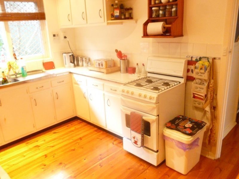 15 Parslow Road, Para Hills SA 5096