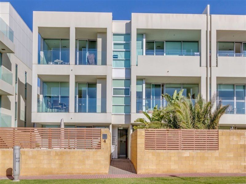 15/4 King Street, Glenelg North SA 5045
