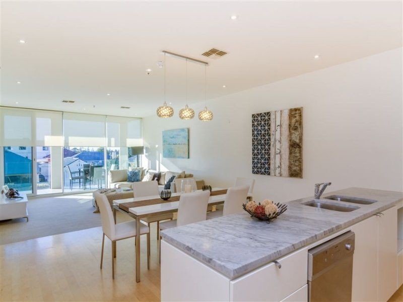 15/4 King Street, Glenelg North SA 5045
