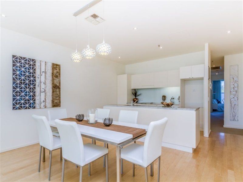 15/4 King Street, Glenelg North SA 5045