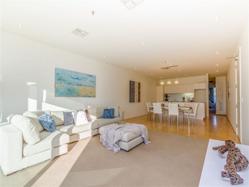 15/4 King Street, Glenelg North SA 5045