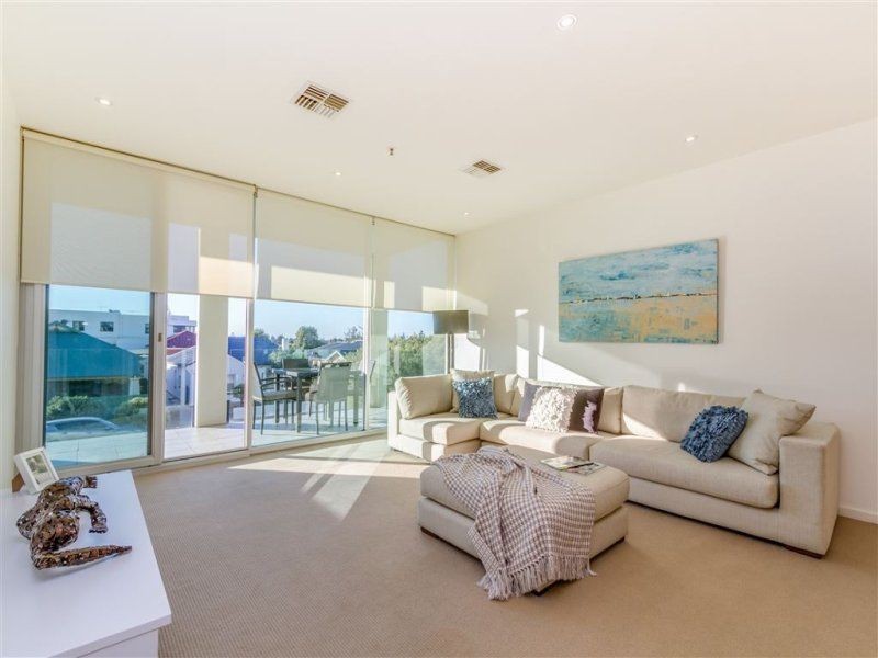 15/4 King Street, Glenelg North SA 5045