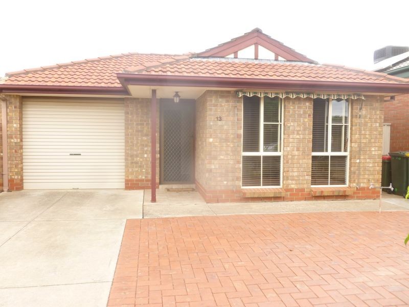 13 St Clair Pde, Greenwith SA 5125