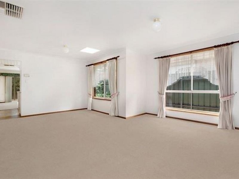 10 Chesterfield Walk, Hillbank SA 5112