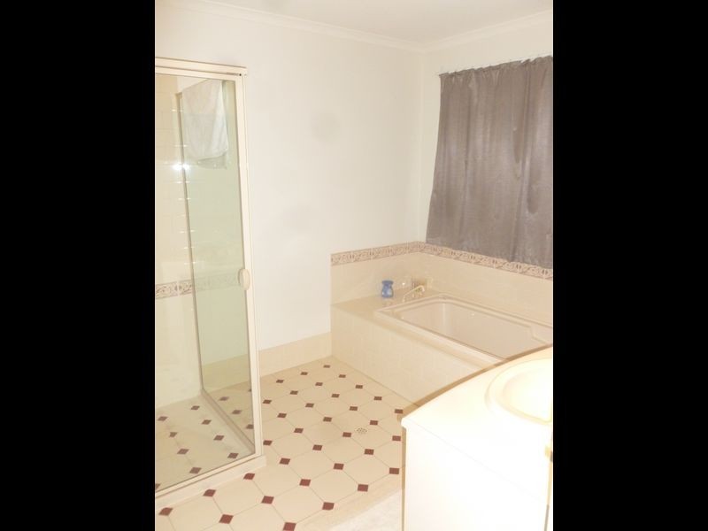 9 Dovecote Street, Oakden SA 5086