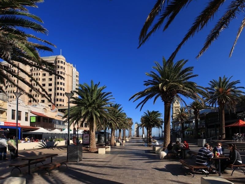 11/8-10 Robert Street, Glenelg South SA 5045