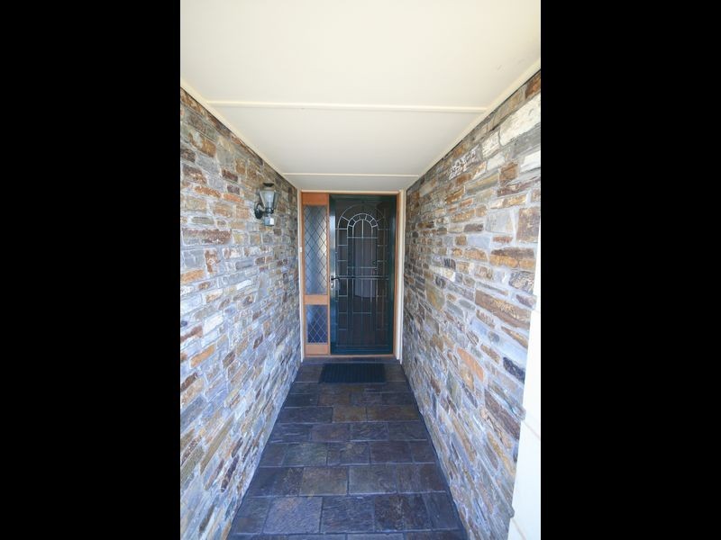 6 Locheal Avenue, Greenwith SA 5125
