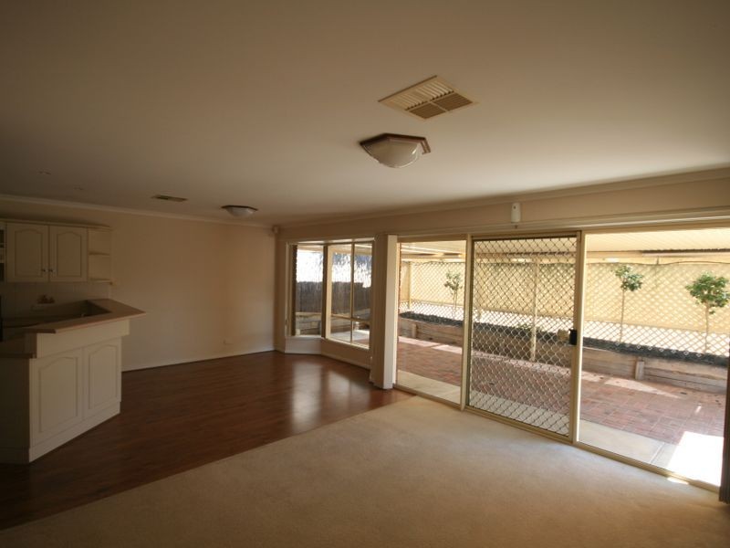 6 Locheal Avenue, Greenwith SA 5125