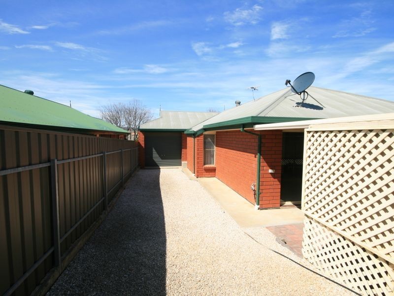 6 Locheal Avenue, Greenwith SA 5125