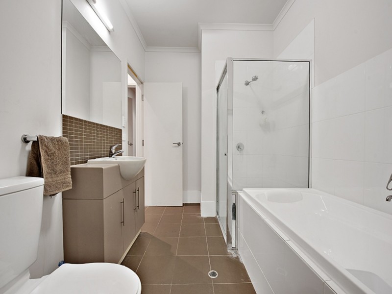 18/2-6 Goodall Parade, Mawson Lakes SA 5095