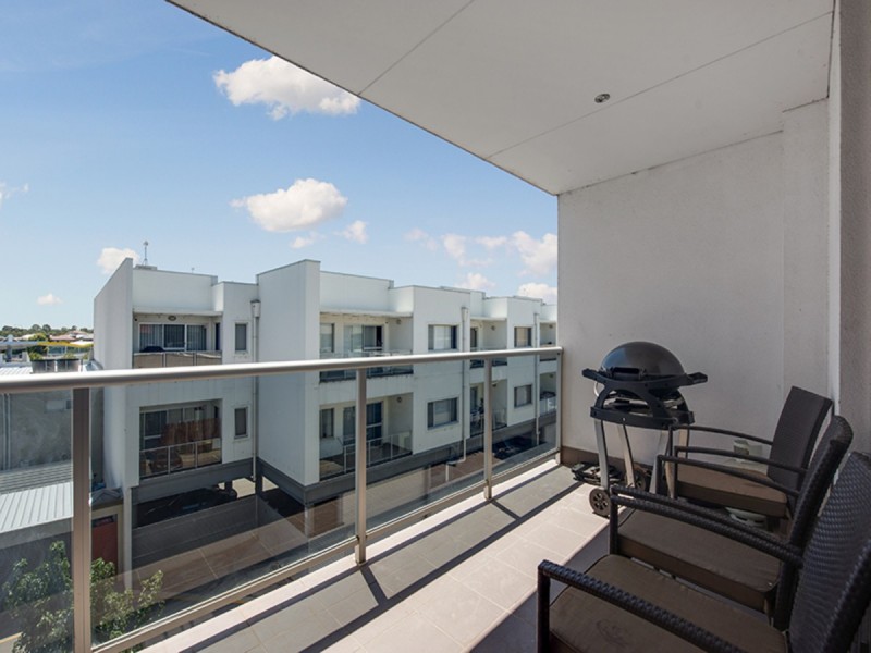 18/2-6 Goodall Parade, Mawson Lakes SA 5095