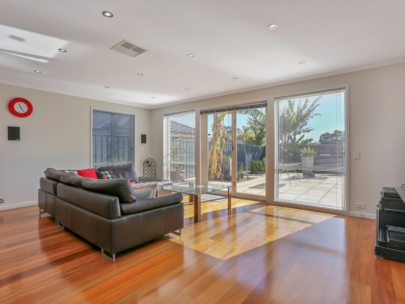 34 Daveys Road, Flagstaff Hill SA 5159