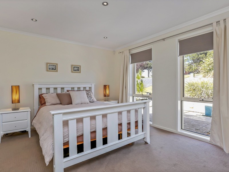 34 Daveys Road, Flagstaff Hill SA 5159
