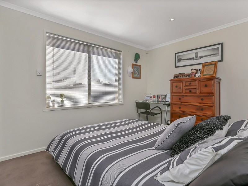 34 Daveys Road, Flagstaff Hill SA 5159