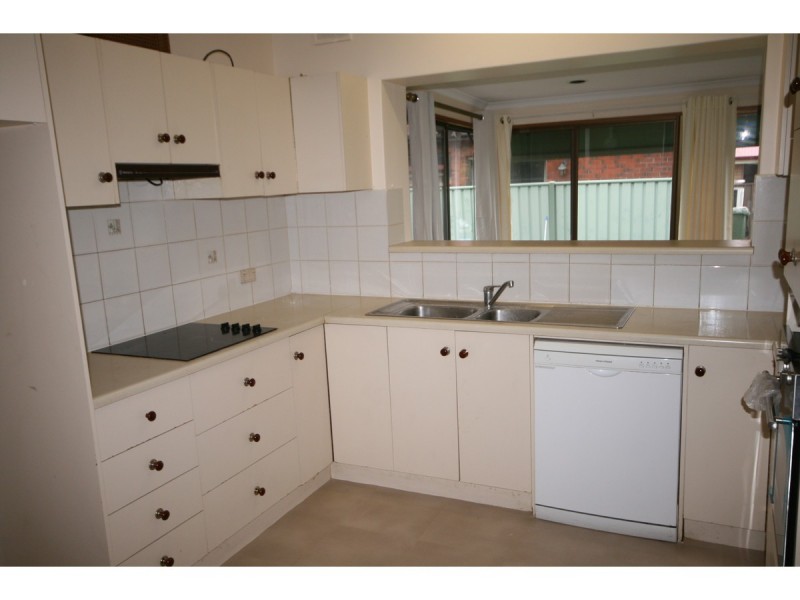 11 Hamilton Terrace, Paradise SA 5075