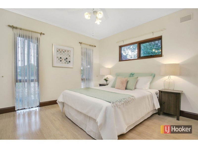 11 Neptune Crescent, West Beach SA 5024