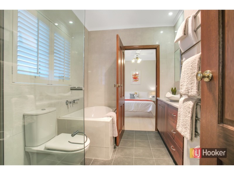 11 Neptune Crescent, West Beach SA 5024