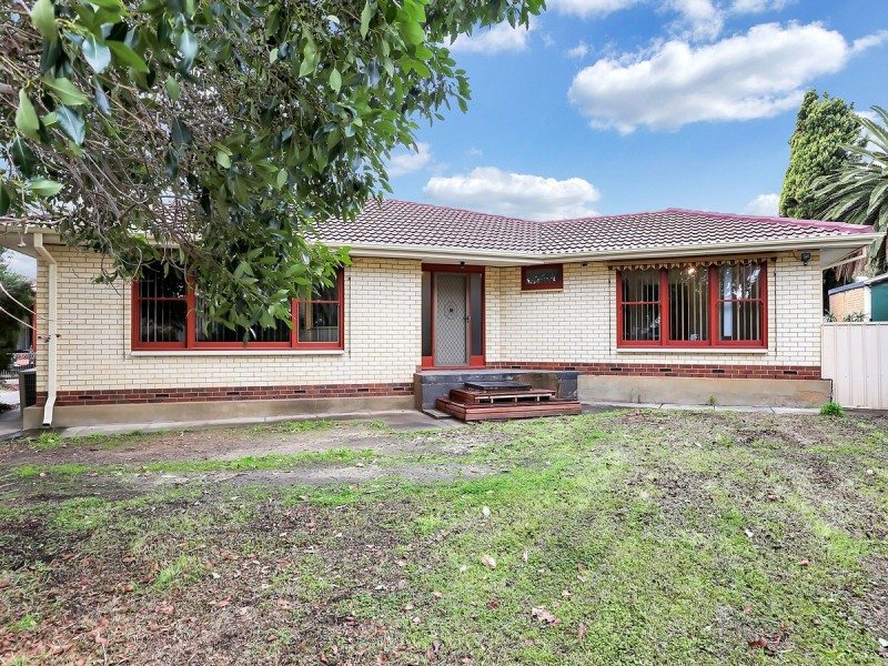 17 Wyndham Crescent, Surrey Downs SA 5126