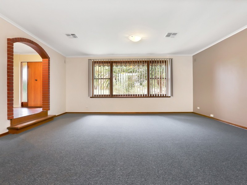 17 Wyndham Crescent, Surrey Downs SA 5126