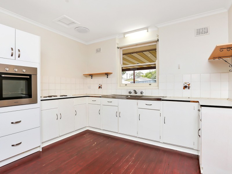 17 Wyndham Crescent, Surrey Downs SA 5126