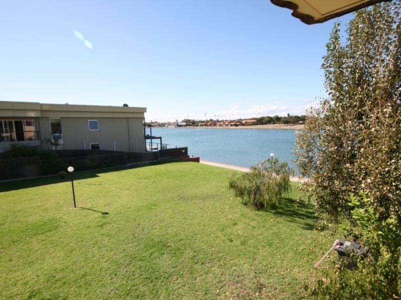 5/72 Military Road, Tennyson SA 5022
