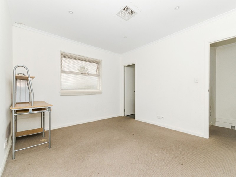 27 Bolton Avenue, Devon Park SA 5008