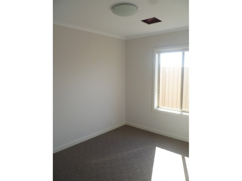 15/77a Chellaston Road, Munno Para West SA 5115