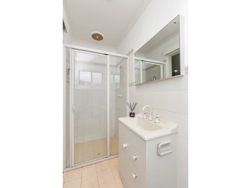 4 Niblick Street, Fairview Park SA 5126