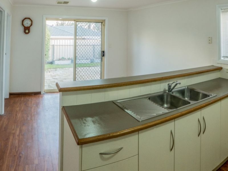 24 Lewis Court, Gilles Plains SA 5086