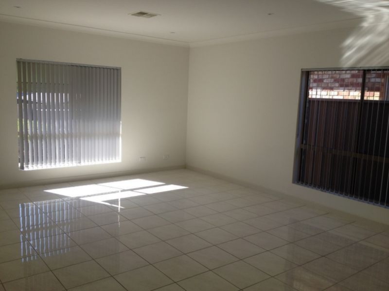 4a Karyn Avenue, Campbelltown SA 5074