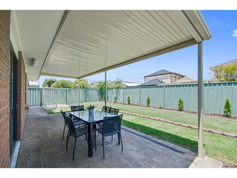 24 Mallard Crescent, Mawson Lakes SA 5095