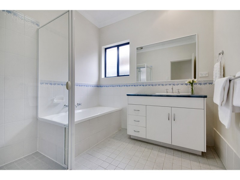 24 Mallard Crescent, Mawson Lakes SA 5095