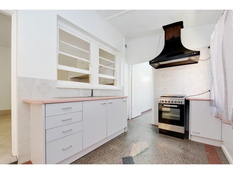 57 Eighth Avenue, St Peters SA 5069