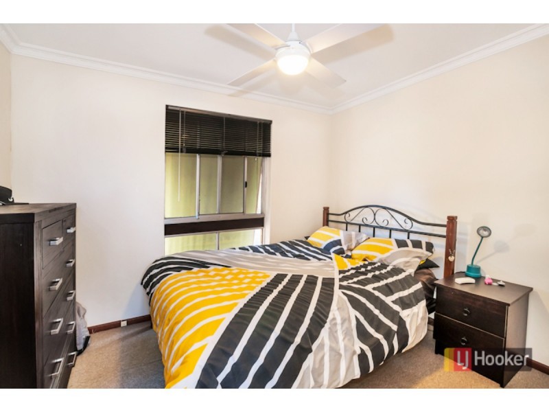 2/15 Booth Avenue, Morphett Vale SA 5162