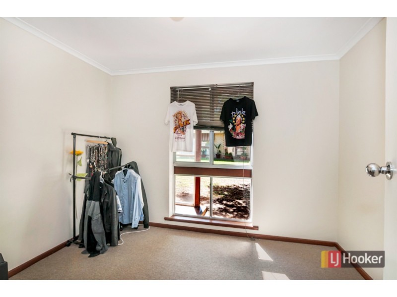 2/15 Booth Avenue, Morphett Vale SA 5162