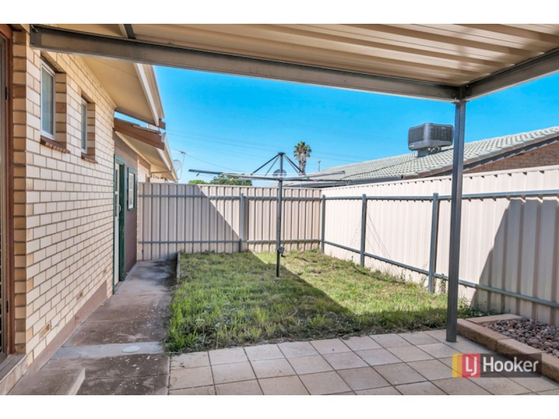 2/15 Booth Avenue, Morphett Vale SA 5162