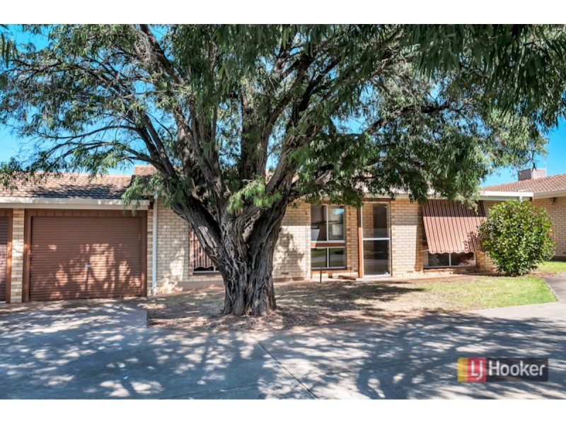 2/15 Booth Avenue, Morphett Vale SA 5162