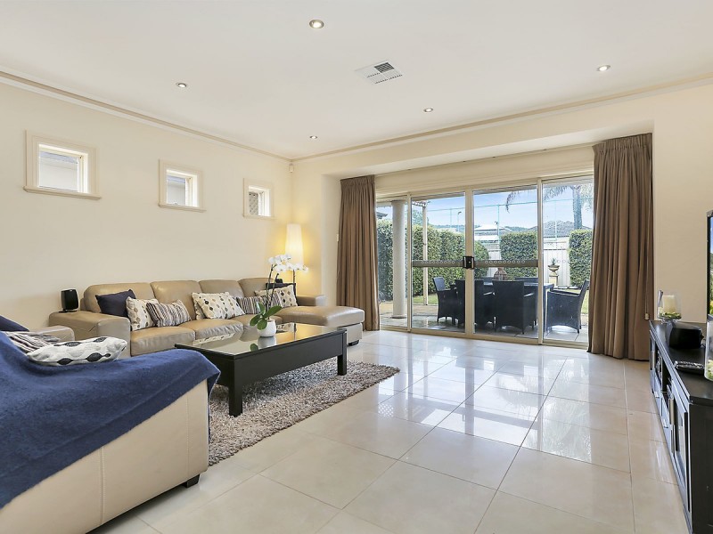 8b Trewren Avenue, Rostrevor SA 5073